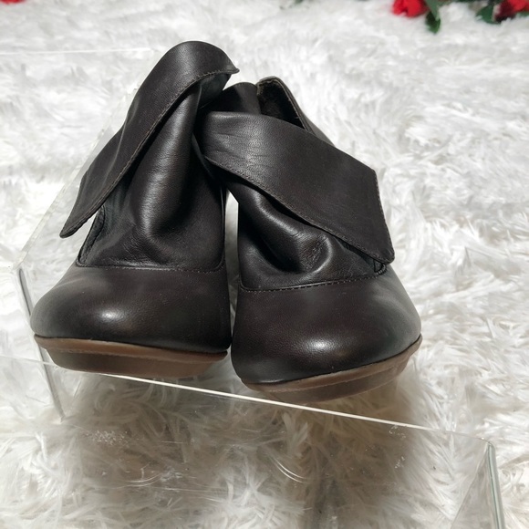 Coach - Picture 5 of 8